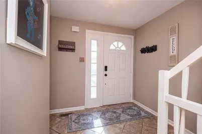 204 Clearbrook Ct, Cranberry Township, PA 16066 - Photo 3