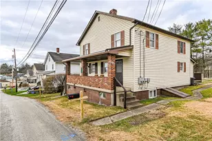 211 Twin Circles, Mount Pleasant Township, PA 15666 - Photo 3