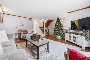 2657 Hunters Point Dr, Pittsburgh, PA 15090 - Photo 9