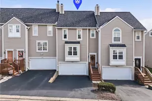 2657 Hunters Point Dr, Pittsburgh, PA 15090 - Photo 1