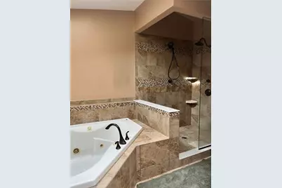 219 Wren Dr, Hempfield Township, PA 15601 - Photo 15