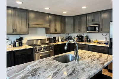 219 Wren Dr, Hempfield Township, PA 15601 - Photo 7