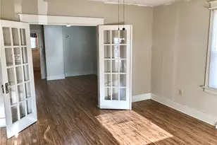 715 Scott Ave, Jeannette, PA 15644 - Photo 9