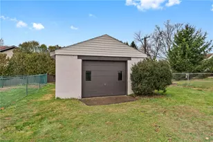 927 Greenhill Rd, Pittsburgh, PA 15209 - Photo 29