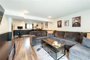 137 Parkwood Dr, Cranberry Township, PA 16066 - Photo 21