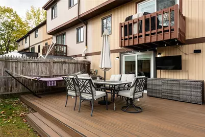 137 Parkwood Drive, Cranberry Township, PA 16066 - Photo 5