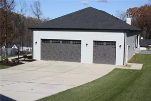 1044 Hillstone Vlg Dr, Murrysville, PA 15632 - Photo 3