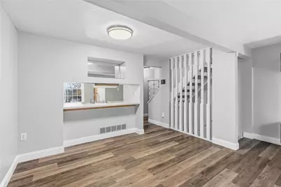 504 Lexington Dr, Hopewell Township, PA 15001 - Photo 9