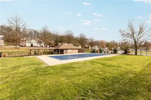 504 Lexington Dr, Hopewell Township, PA 15001 - Photo 27