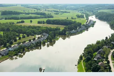 1043 Lakeside Drive, McDonald, PA 15057 - Photo 7