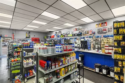 910 Factory Ave, Ellwood City, PA 16117 - Photo 5