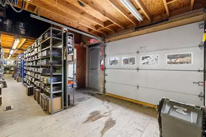 910 Factory Ave, Ellwood City, PA 16117 - Photo 11