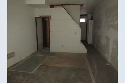 749 Chautauqua Ct, Pittsburgh, PA 15214 - Photo 9