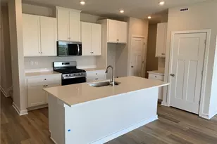 138 Scotland Ln, Harmony Boro, PA 16037 - Photo 3