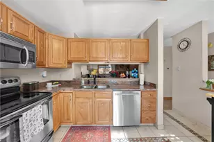 1403 Towne Square Dr, Pittsburgh, PA 15101 - Photo 13