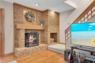 1403 Towne Square Dr, Pittsburgh, PA 15101 - Photo 5