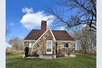 618 New Castle Rd, Franklin Township, PA 16001 - Photo 1