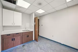 2000 Green St, Farrell, PA 16121 - Photo 13