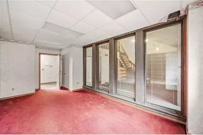 2000 Green St, Farrell, PA 16121 - Photo 15