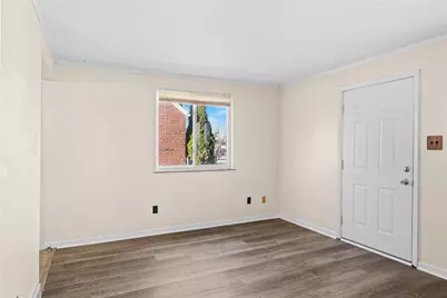 813 Lynda Ln, North Versailles, PA 15137 - Photo 7