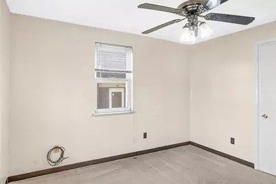 813 Lynda Ln, North Versailles, PA 15137 - Photo 17