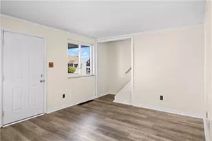 813 Lynda Ln, North Versailles, PA 15137 - Photo 9