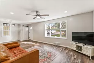 951 Shenango Rd, Chippewa Township, PA 15010 - Photo 5