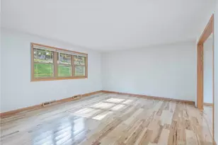 49 Woodside Dr, South Strabane, PA 15301 - Photo 13