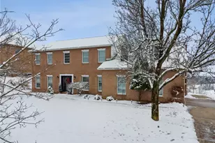 15 Penntowne Dr, Penn Twp, PA 15642 - Photo 3