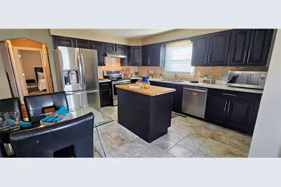 1852 The Circle, Canton Township, PA 15301 - Photo 3