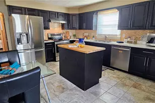 1852 The Cir, Canton Township, PA 15301 - Photo 3