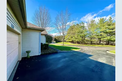 3534 Hunters Woods Blvd #3, Neshannock Township, PA 16105 - Photo 9