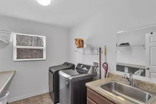 302 Red Fox Ct, Economy, PA 15005 - Photo 29