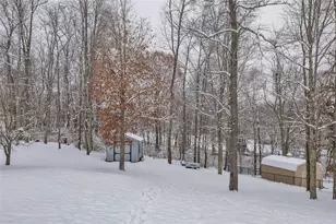 302 Red Fox Ct, Economy, PA 15005 - Photo 7