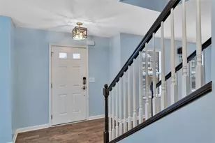 302 Red Fox Ct, Economy, PA 15005 - Photo 9