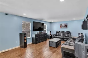 302 Red Fox Ct, Economy, PA 15005 - Photo 17