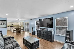 302 Red Fox Ct, Economy, PA 15005 - Photo 19