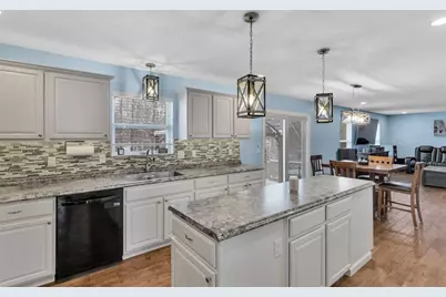 302 Red Fox Ct, Economy, PA 15005 - Photo 13