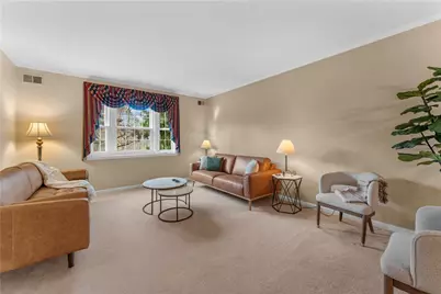 1033 Rutledge Dr, Pittsburgh, PA 15241 - Photo 3