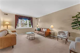 1033 Rutledge Dr, Pittsburgh, PA 15241 - Photo 3