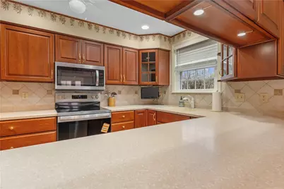 1033 Rutledge Dr, Pittsburgh, PA 15241 - Photo 11