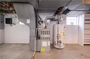 975 Illinois Ave, Pittsburgh, PA 15221 - Photo 25