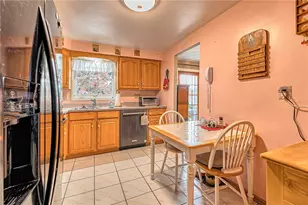 216 Roxbury Dr, Hempfield Township, PA 15601 - Photo 13