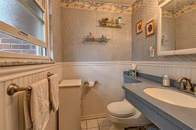 216 Roxbury Drive, Hempfield Township, PA 15601 - Photo 17