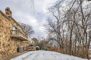 169 Woodshire Dr, Pittsburgh, PA 15215 - Photo 5