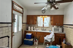 325 Crest Ave, Charleroi Boro, PA 15022 - Photo 5