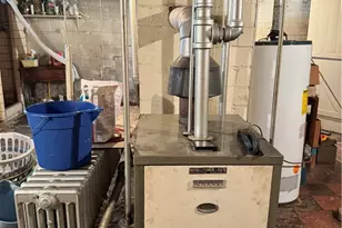 325 Crest Ave, Charleroi Boro, PA 15022 - Photo 29