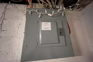 321 E Garfield Ave, New Castle, PA 16105 - Photo 21