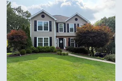 164 Hampshire Dr, Cranberry Township, PA 16066 - Photo 1