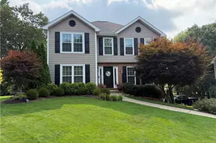 164 Hampshire Dr, Cranberry Township, PA 16066 - Photo 1